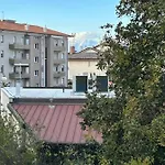 Apartment Square *