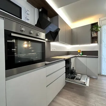 Apartament Square *
