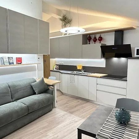 Apartament Square